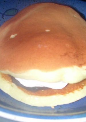 柿＆クリーム入りドラ焼き風パンケーキ！？-レシピのメイン写真