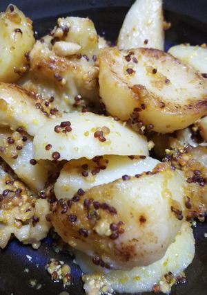 鶏皮とじゃがいもの粒マスタードソテー-レシピのメイン写真