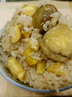 秋を美味しく楽しむ!炊き込みくりご飯-レシピのメイン写真