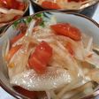 トマトこぶおろしの玉ねぎサラダ