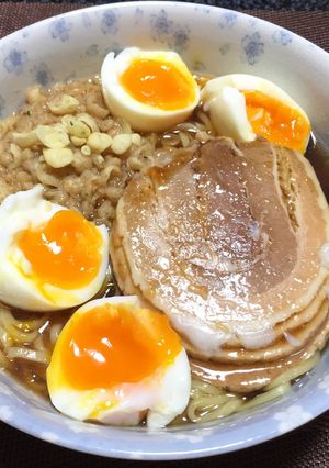 簡単！チャーシューラーメン卵入り-レシピのメイン写真