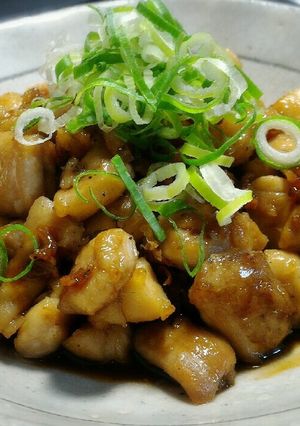 フライパンで簡単♪鶏もも肉の串なし焼き鳥-レシピのメイン写真