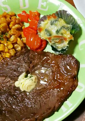 安い肉もやわらか魔法のステーキ&付け合せ-レシピのメイン写真