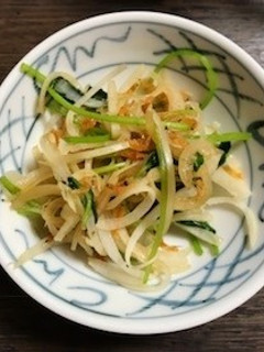 大根の皮と三つ葉のキンピラ 干しエビで-レシピのメイン写真