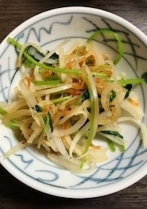 大根の皮と三つ葉のキンピラ　干しエビで-レシピのメイン写真
