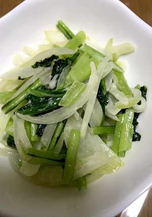 小松菜炒め♪(スライスチーズ入り)-レシピのメイン写真