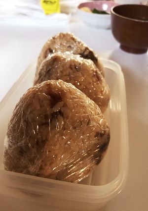冷めても美味しい中華風おかかオニギリ-レシピのメイン写真