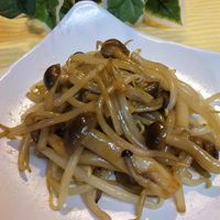 もやしめじページ もやしとしめじのオイスター炒め 作り方・レシピ | クラシル
