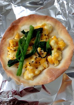 餃子の皮でピザ風ほうれん草と卵-レシピのメイン写真