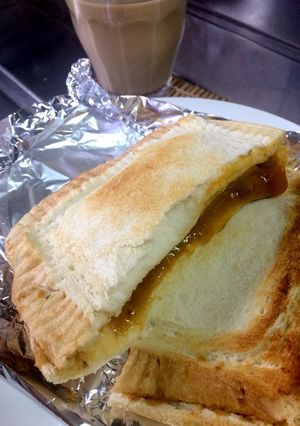 簡単!時短!手軽!焼きチーズカレーパン-レシピのメイン写真