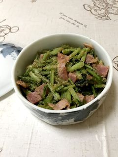 ベーコンとかぶの葉の炒め物-レシピのメイン写真