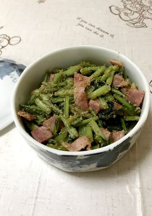 ベーコンとかぶの葉の炒め物-レシピのメイン写真