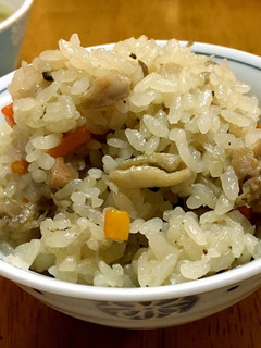簡単だけど美味しい!鳥の炊き込みご飯-レシピのメイン写真