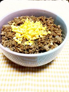 豚ひきで簡単そぼろ丼-レシピのメイン写真