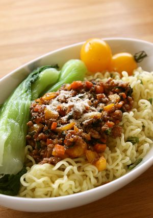 辛ラーメンde汁なし具のせ麺-レシピのメイン写真