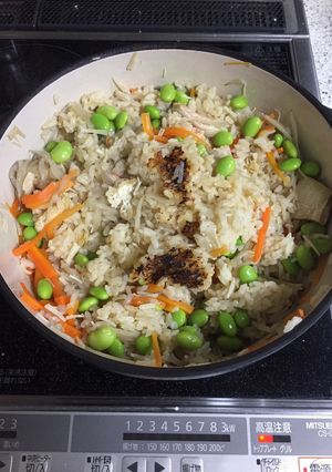 バーミキュラで『絶品炊き込みご飯』-レシピのメイン写真
