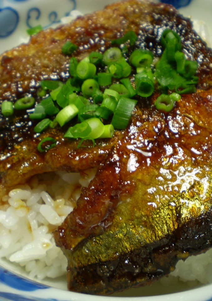 秋刀魚の照り焼き丼　柚子胡椒のたれで-レシピのメイン写真