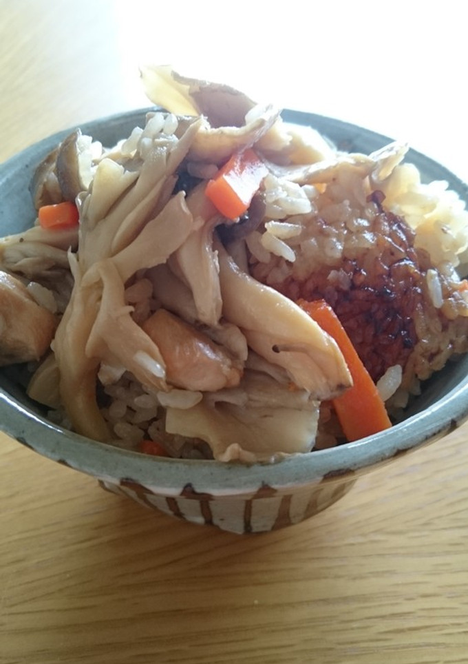 おかわり必至♡きのこと鶏の炊き込みご飯-レシピのメイン写真