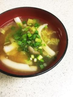 しめじと白菜のお味噌汁-レシピのメイン写真