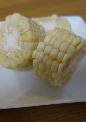 レンジで5分♪簡単茹でとうもろこし☆-レシピのメイン写真