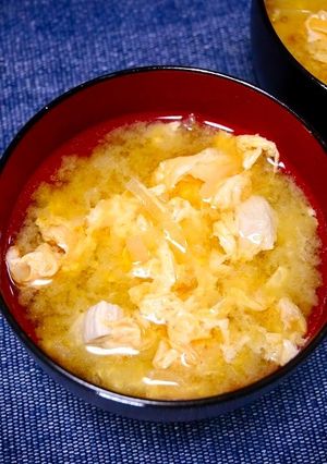 簡単！親子汁(鶏肉のお味噌汁)-レシピのメイン写真