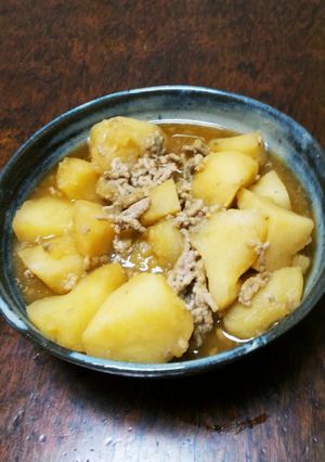 放置で一品！挽き肉とジャガイモの煮物-レシピのメイン写真