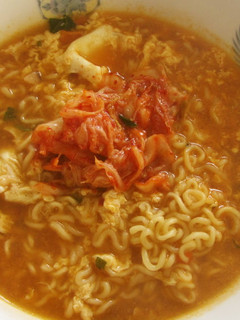 キムチのせ辛ラーメン-レシピのメイン写真
