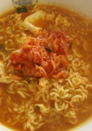 キムチのせ辛ラーメン-レシピのメイン写真