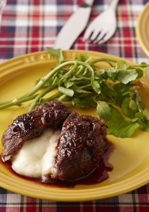 モッツァレラチーズの牛肉包み焼き-レシピのメイン写真