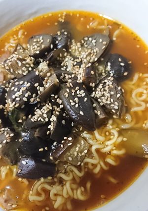 辛ラーメンでピリ辛なすラーメン-レシピのメイン写真