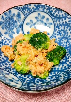 レンジで簡単！ブロッコリー銀鮭チーズ-レシピのメイン写真
