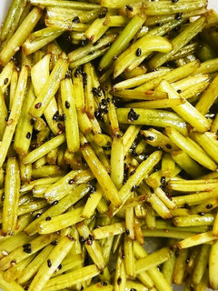 安い美味しい常備菜♪さつま芋の茎きんぴら-レシピのメイン写真