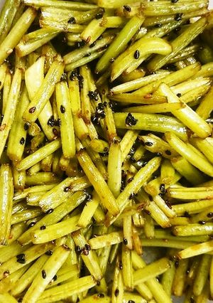 安い美味しい常備菜♪さつま芋の茎きんぴら-レシピのメイン写真