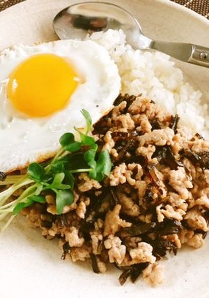 羅臼昆布佃煮肉みそ丼-レシピのメイン写真