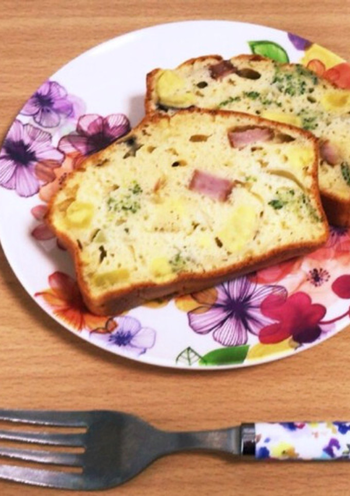 混ぜて焼くだけのかんたんケークサレ-レシピのメイン写真