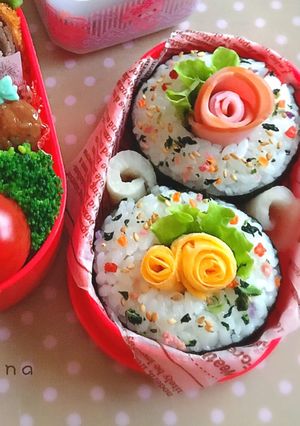 薔薇おにぎり♡ 遠足弁当・誕生日弁当にも-レシピのメイン写真