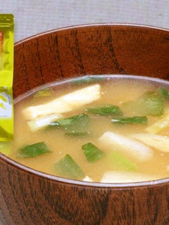 和風だしでお味噌汁-レシピのメイン写真