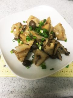 れんこんとしめじのオリーブ味噌炒め-レシピのメイン写真