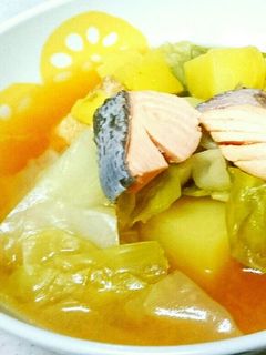 鮭とキャベツの中華味噌スープ♥簡単☆-レシピのメイン写真