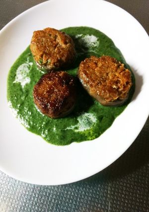 椎茸肉詰めをほうれん草ソースで-レシピのメイン写真