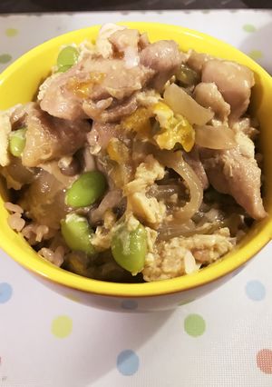 枝豆入り。簡単麺つゆで親子丼。-レシピのメイン写真