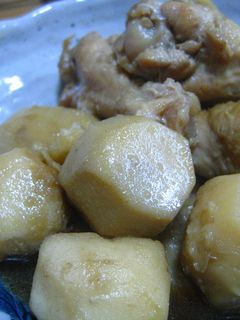 母の味☆里芋と手羽元の煮物-レシピのメイン写真