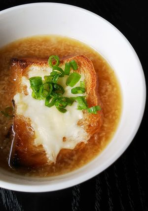 こぶおろしで和風オニオングラタンスープ-レシピのメイン写真