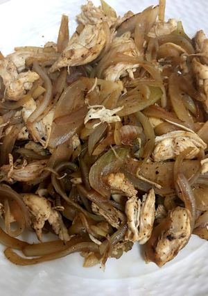 鶏胸肉と玉葱の炒め物-レシピのメイン写真