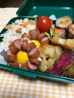 お弁当に お花のウインナー-レシピのメイン写真