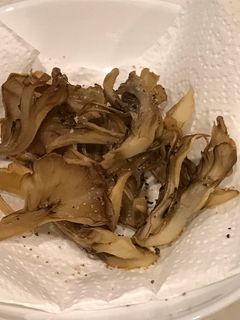 舞茸の旨さをそのまま味わう、舞茸の素揚げ-レシピのメイン写真