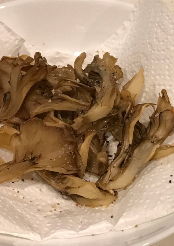 舞茸の旨さをそのまま味わう、舞茸の素揚げ-レシピのメイン写真