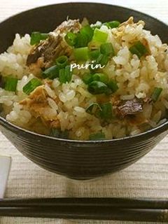 サバ水煮缶とネギの炊き込みご飯-レシピのメイン写真