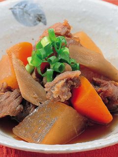 牛すじ肉と根菜の煮込み-レシピのメイン写真