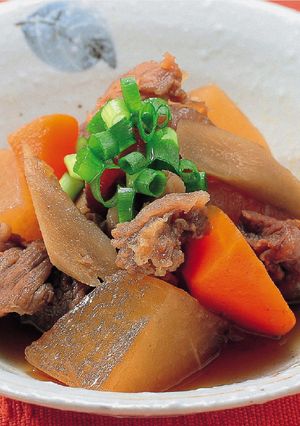 牛すじ肉と根菜の煮込み-レシピのメイン写真